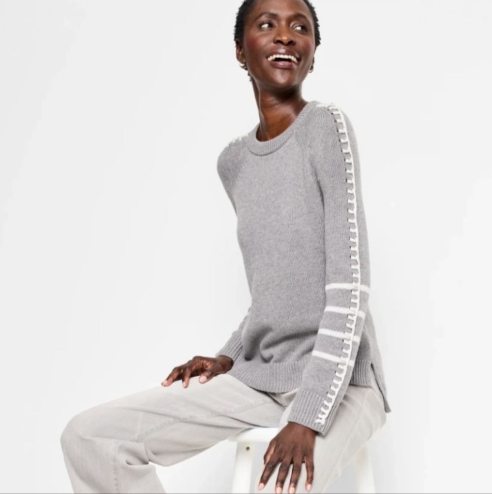 NIC+ZOE Gray Sweater with White Accents